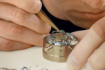 青岛劳力士全自动机械表为何不走