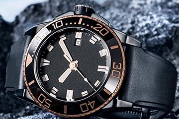 在青岛劳力士手表售后保养费用